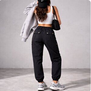 URBAN OUTFITTERS CARGO JOGGERS WITHOUT WALLS BLACK